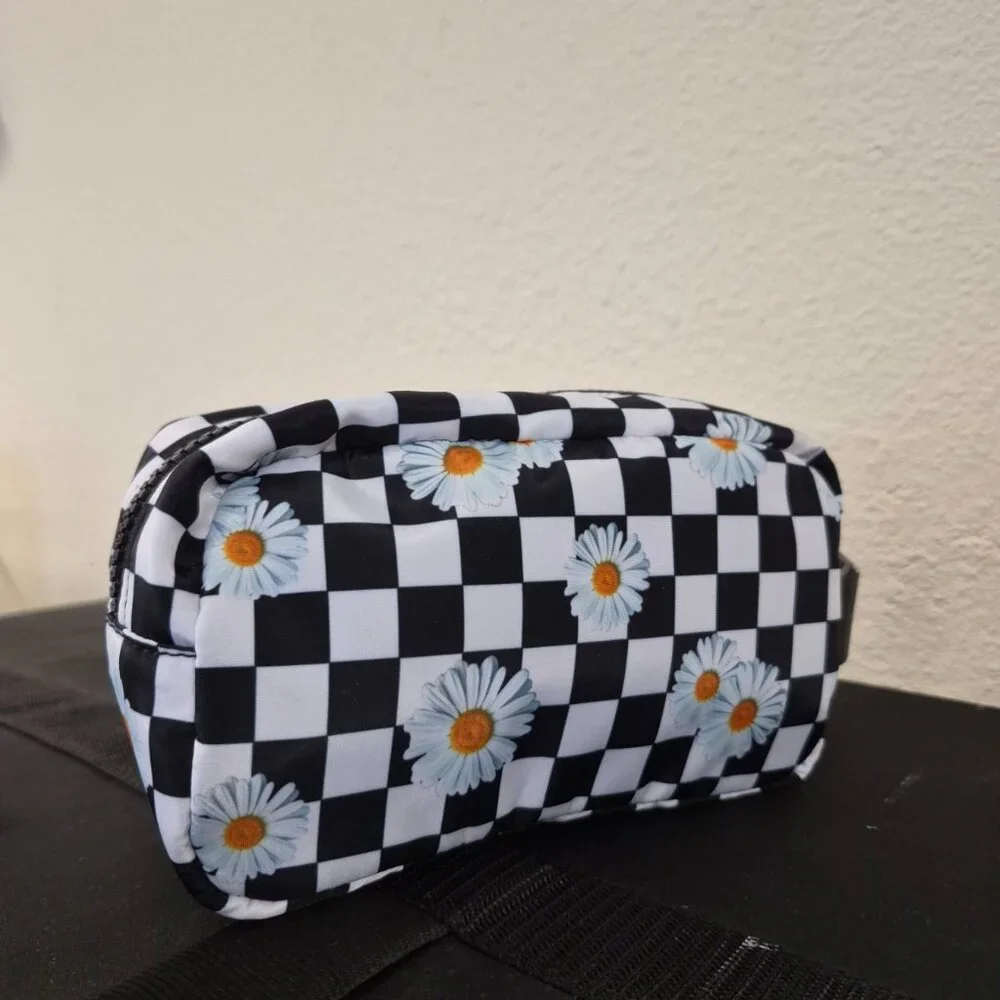 MADDEN GIRL Savvy Pouch In Black White